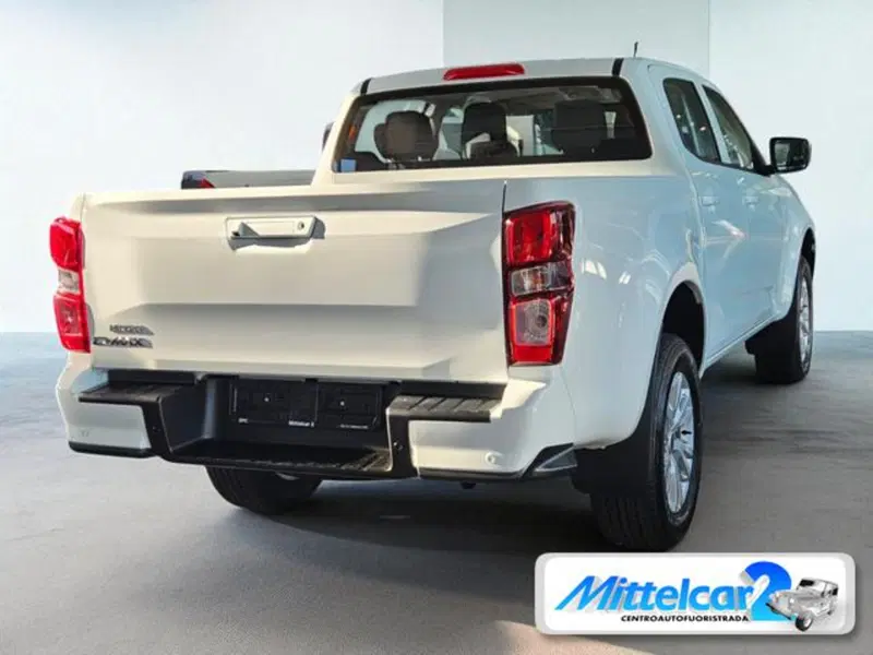 Isuzu D-Max Pick-up nuova a Udine (3)