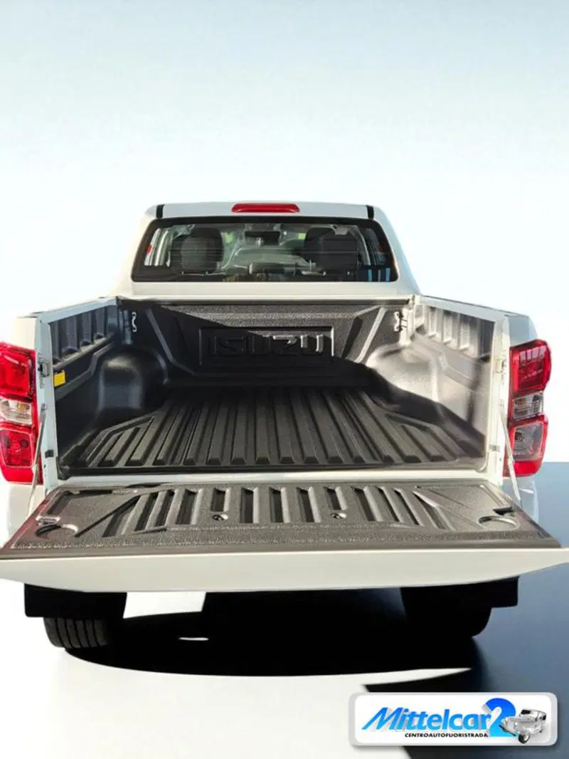 Isuzu D-Max Pick-up nuova a Udine (4)
