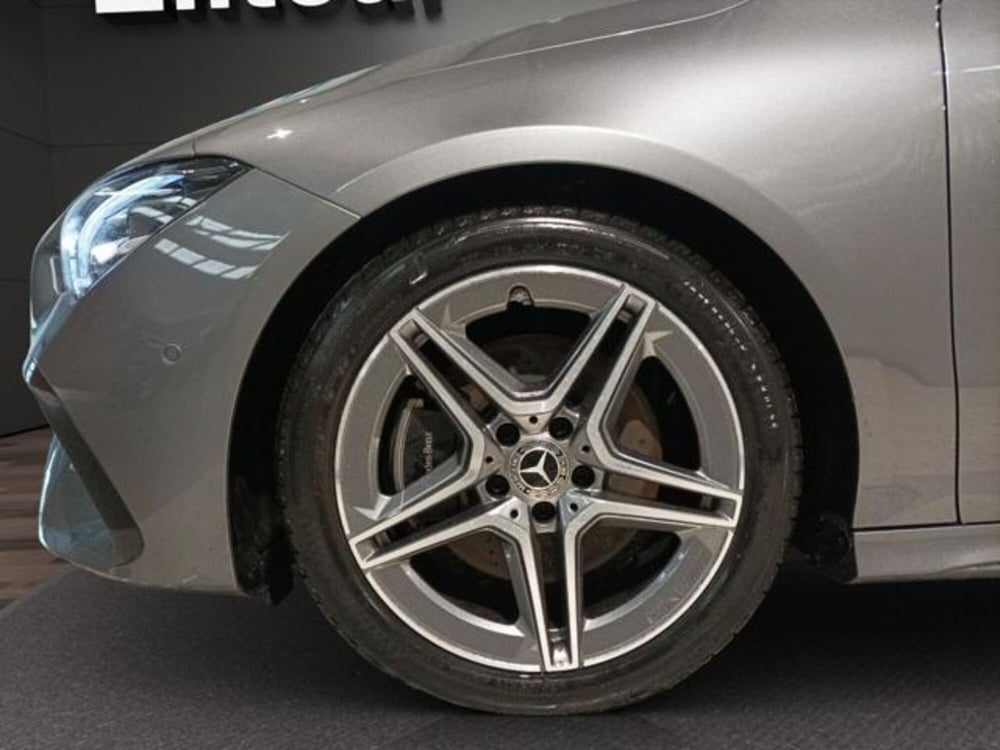 Mercedes-Benz CLA Shooting Brake usata a Milano (5)