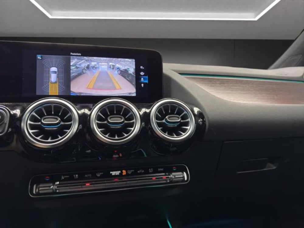 Mercedes-Benz GLA SUV usata a Milano (11)