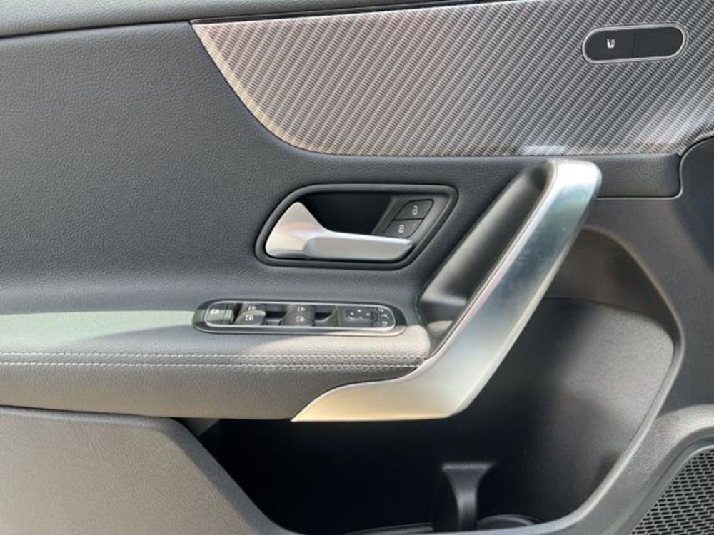 Mercedes-Benz Classe A usata a Milano (7)