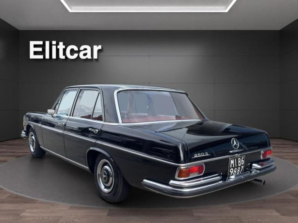 Mercedes-Benz 250 usata a Milano (5)