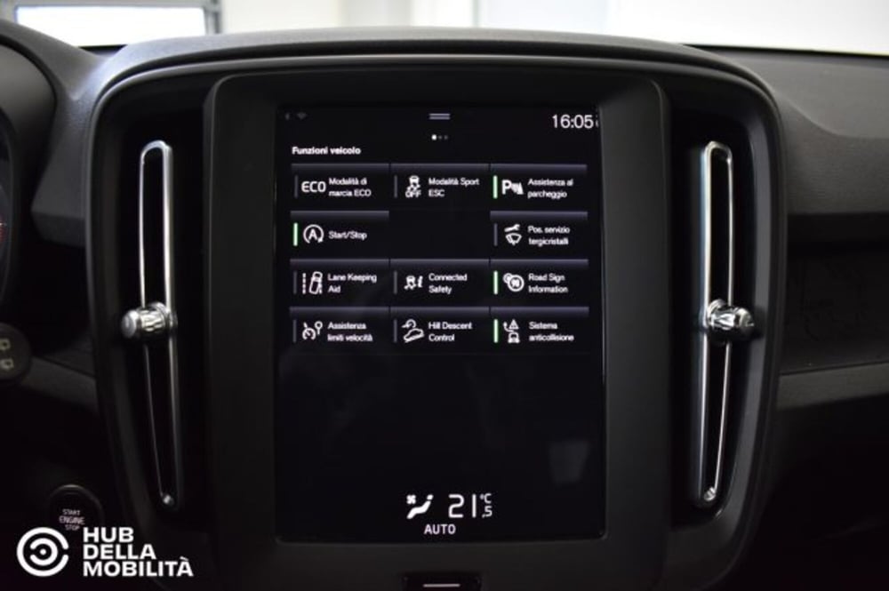 Volvo XC40 usata a Perugia (16)