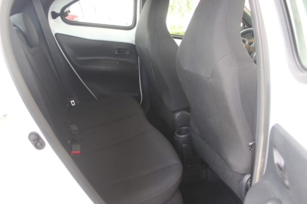 Toyota Aygo X nuova a Roma (8)
