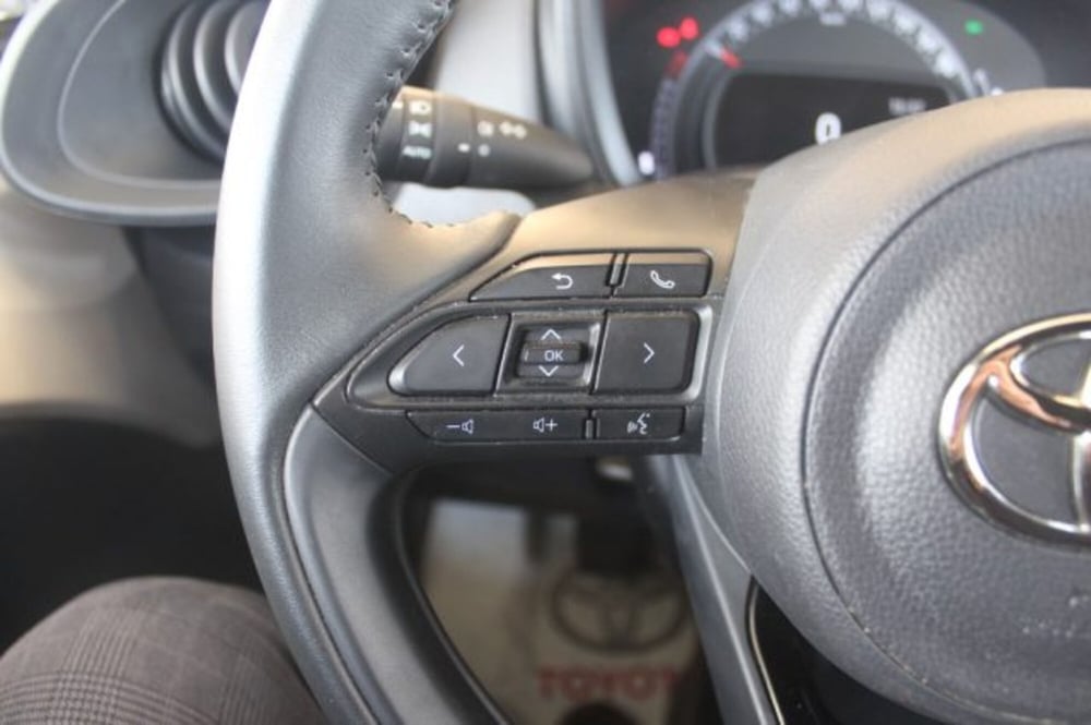 Toyota Aygo X nuova a Roma (19)