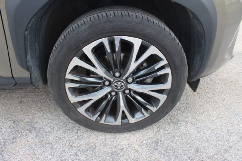 Toyota Yaris Cross usata a Roma (14)