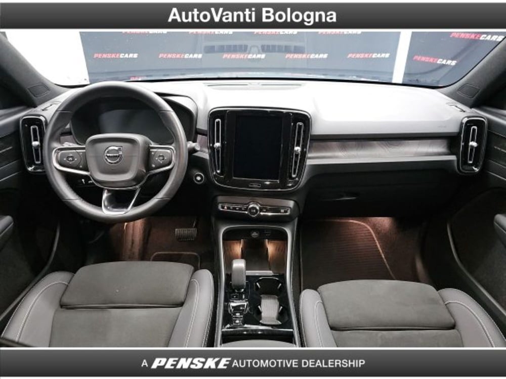 Volvo XC40 usata a Bologna (9)