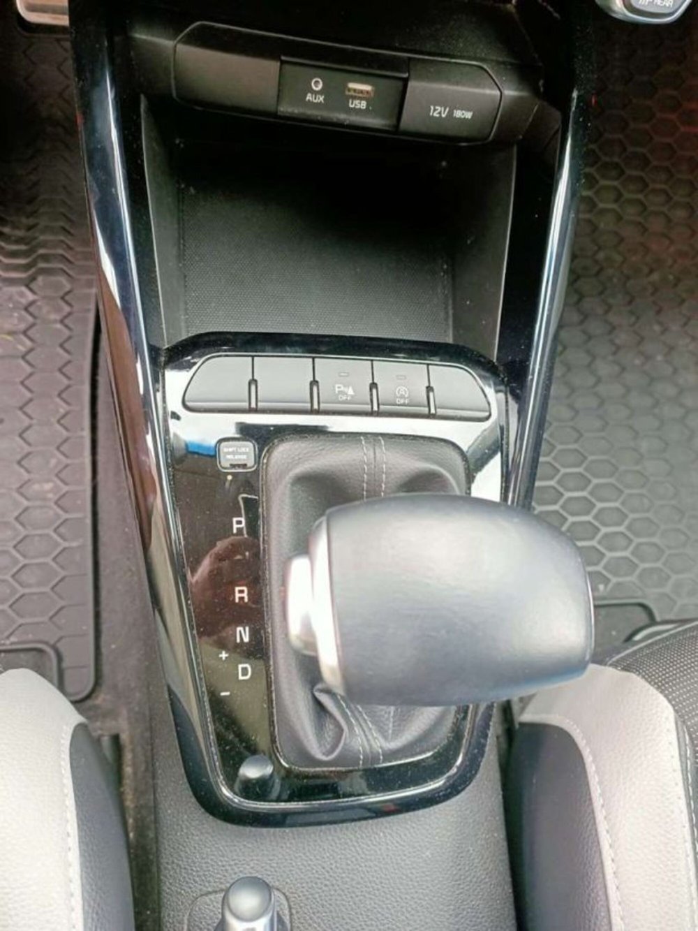 Kia Stonic usata a Firenze (15)