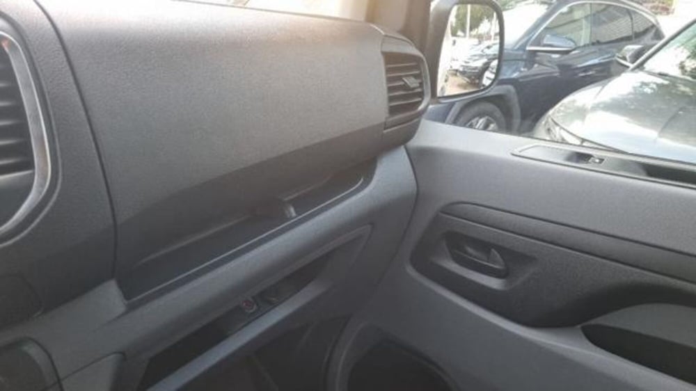 Opel Vivaro Furgone usata a Savona (11)