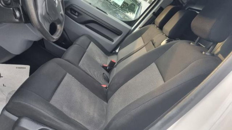 Opel Vivaro Furgone usata a Savona (12)