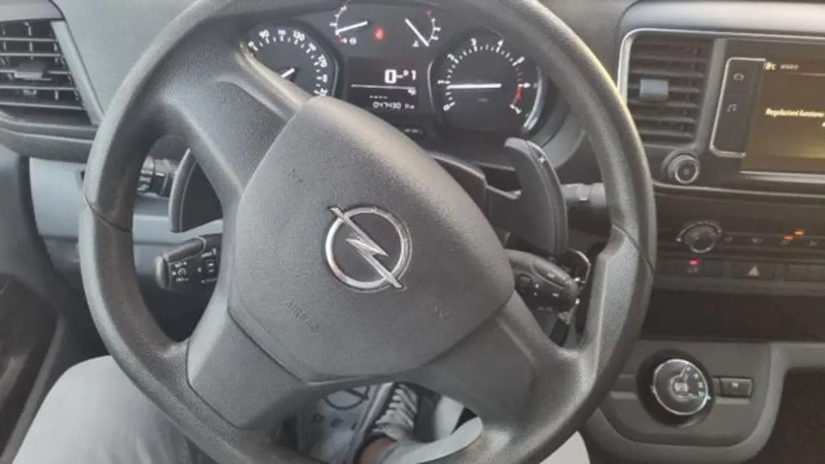 Opel Vivaro Furgone usata a Savona (6)