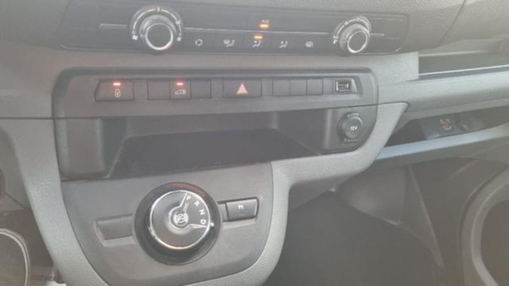 Opel Vivaro Furgone usata a Savona (7)