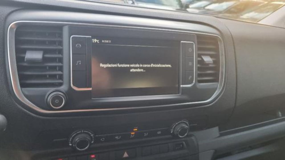 Opel Vivaro Furgone usata a Savona (8)