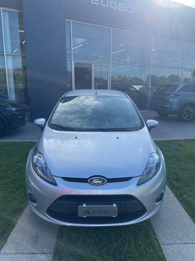 Ford Fiesta 1.2 82 CV 5 porte Titanium del 2011 usata a Olbia