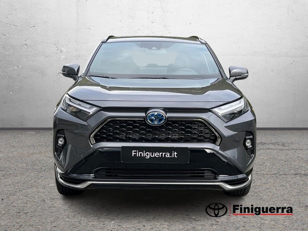 Toyota Rav4 nuova a Lecco (2)