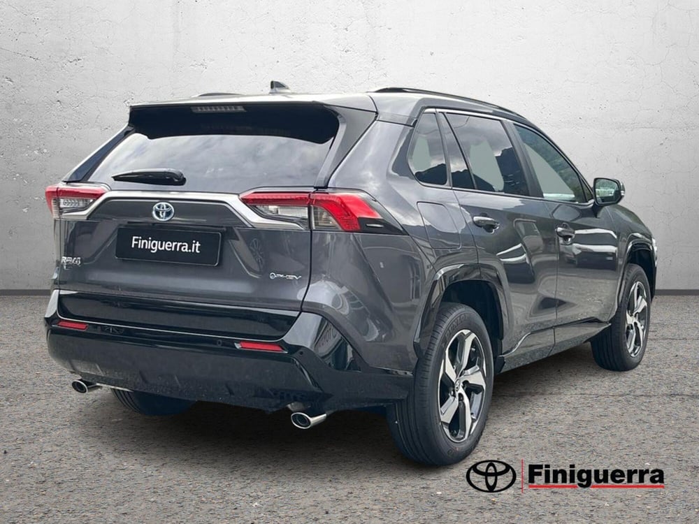 Toyota Rav4 nuova a Lecco (4)