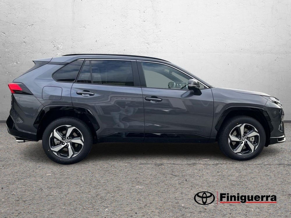 Toyota Rav4 nuova a Lecco (5)