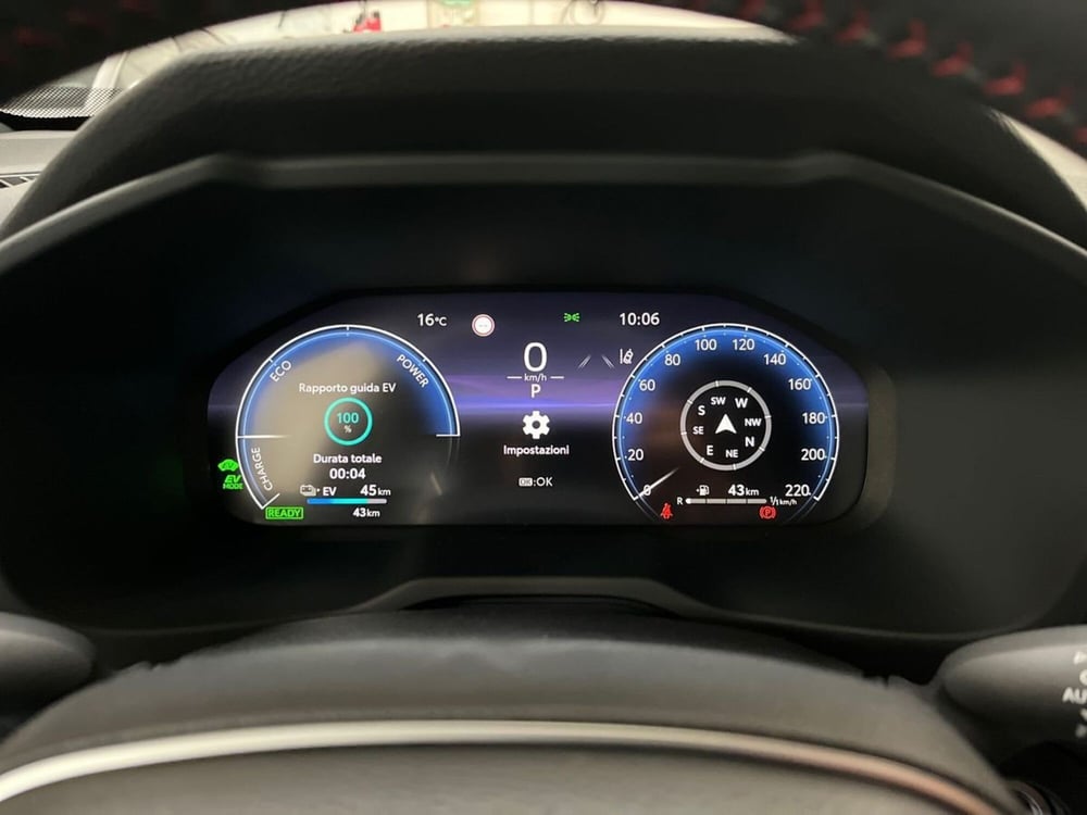 Toyota Rav4 nuova a Lecco (9)