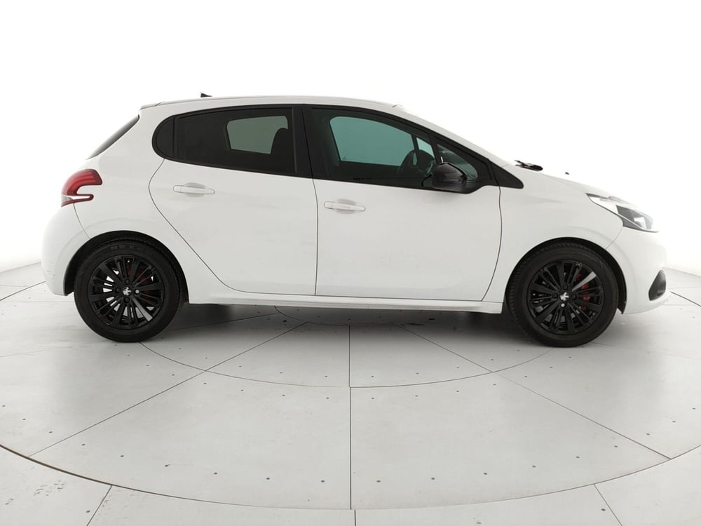 Peugeot 208 usata a Caserta (4)