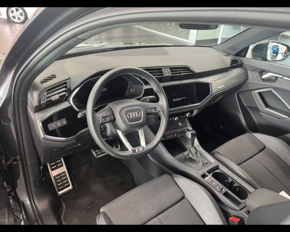 Audi Q3 Sportback usata a Bologna (6)
