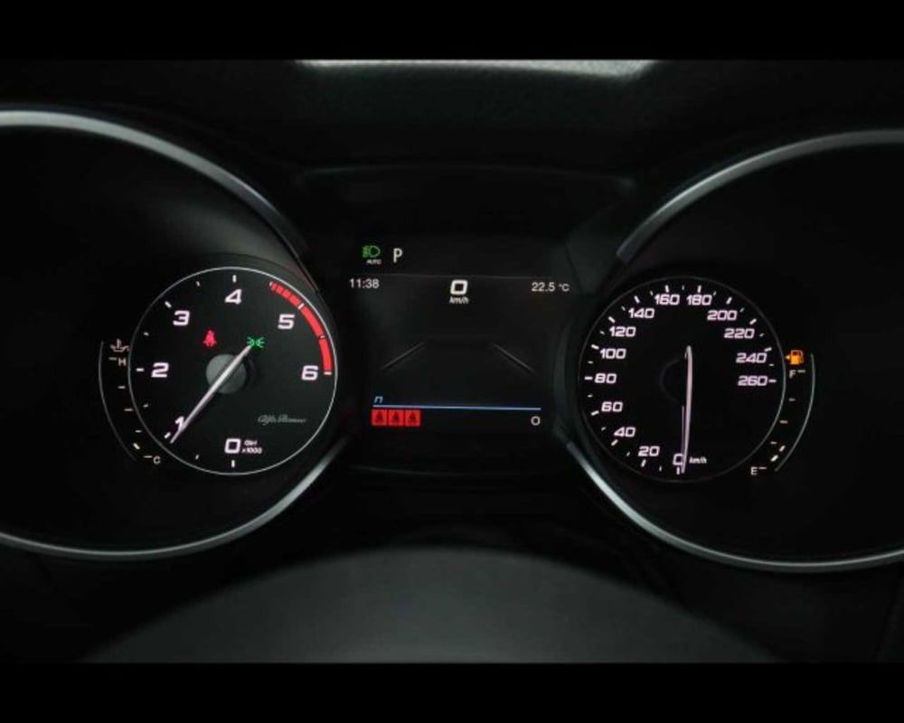 Alfa Romeo Stelvio usata a Bologna (11)