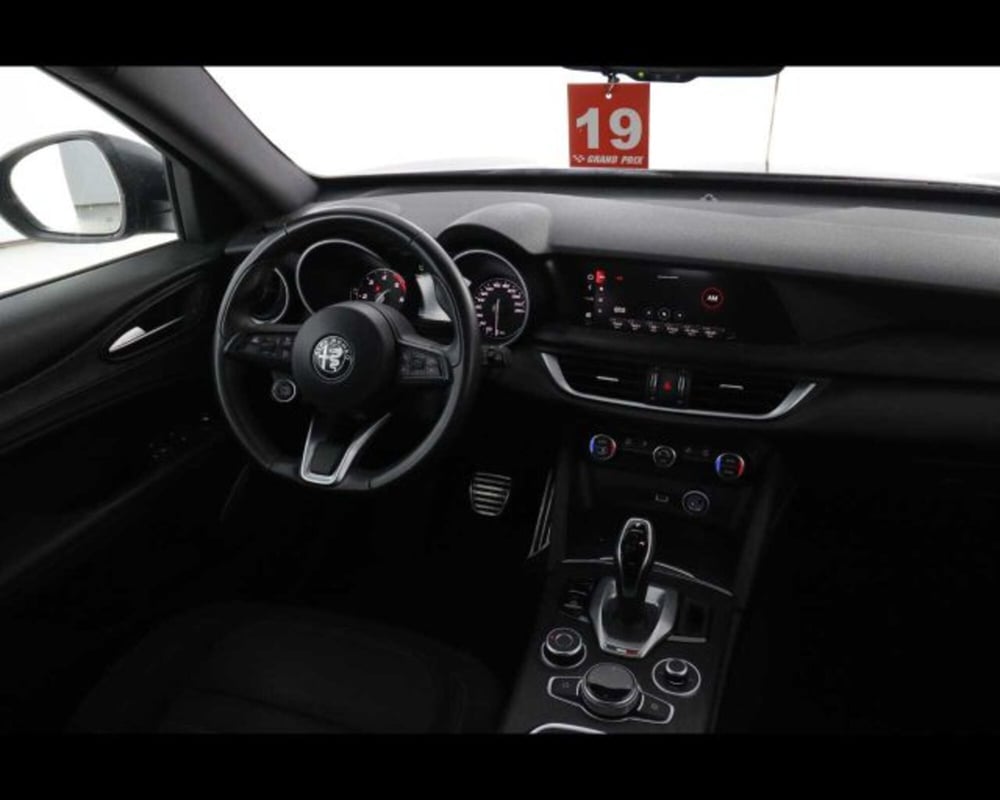 Alfa Romeo Stelvio usata a Bologna (18)
