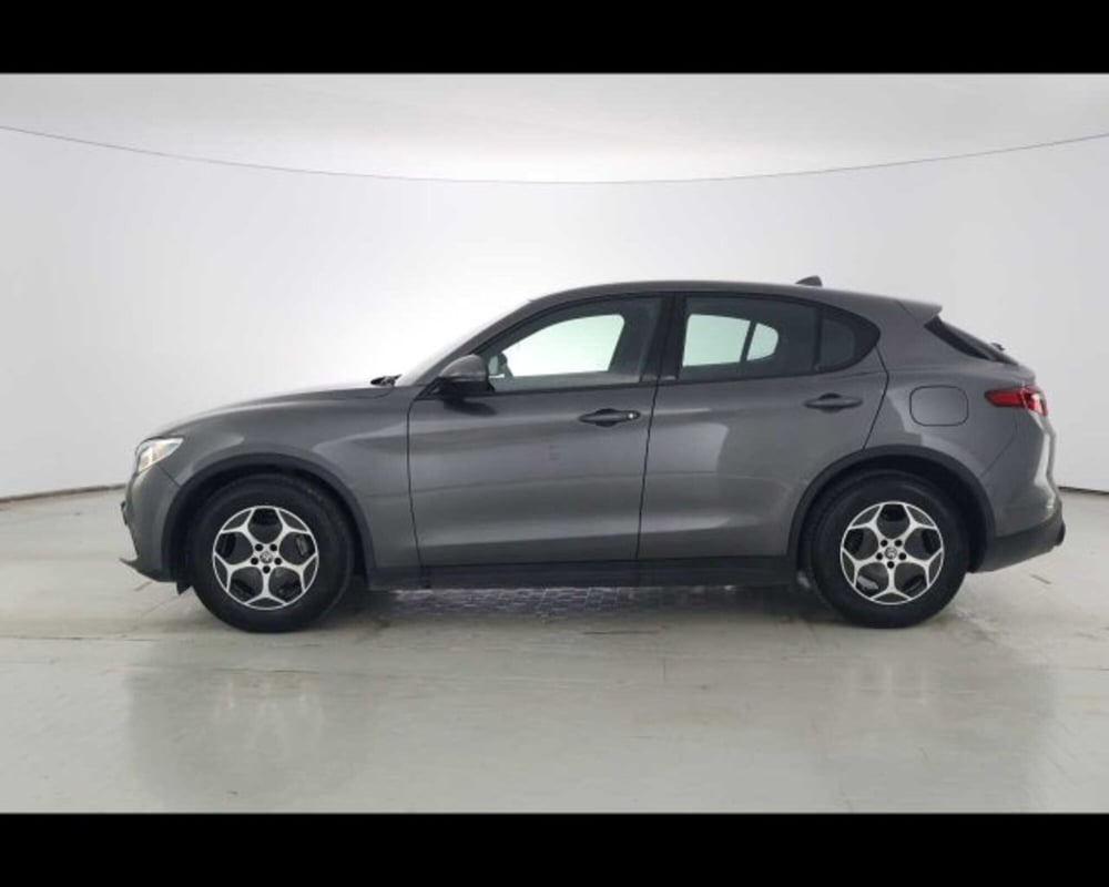 Alfa Romeo Stelvio usata a Bologna (8)