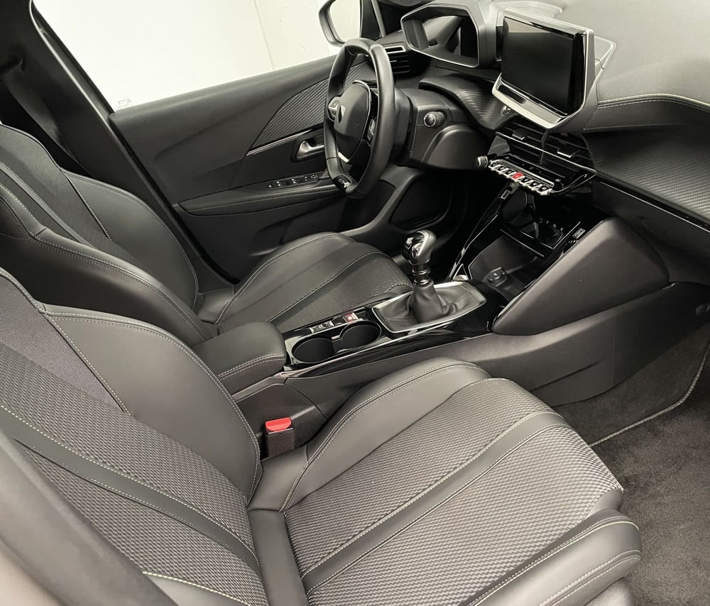 Peugeot 208 usata a Novara (8)