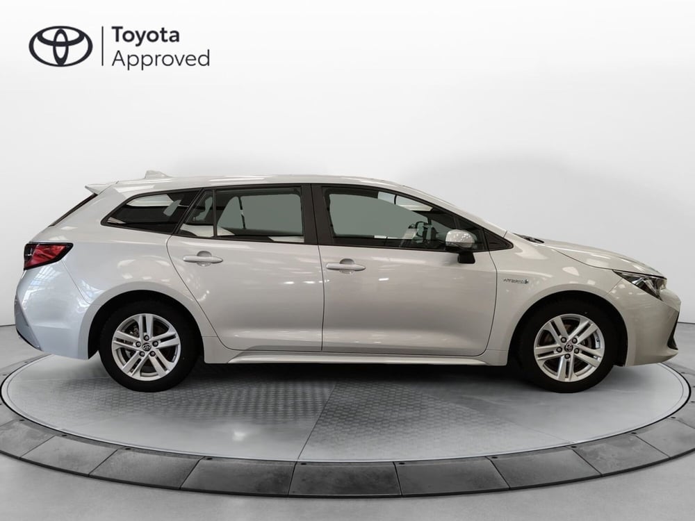 Toyota Corolla Touring Sports usata a Roma (18)
