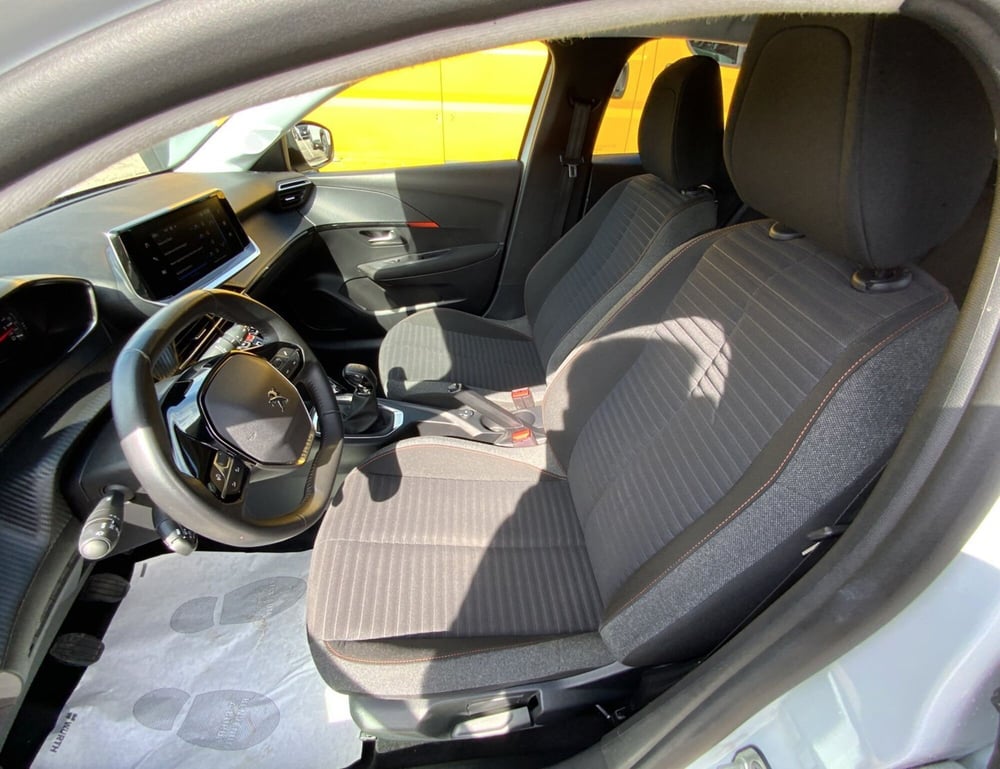 Peugeot 208 usata a Perugia (12)