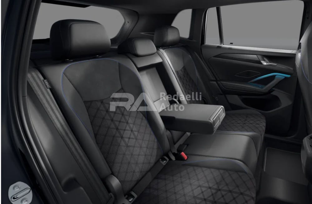 Volkswagen Tiguan nuova a Lecco (8)