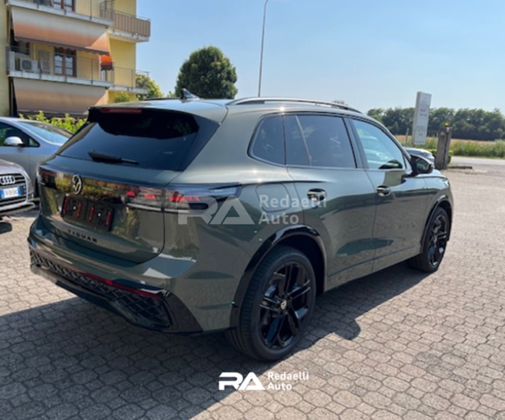 Volkswagen Tiguan nuova a Lecco (4)