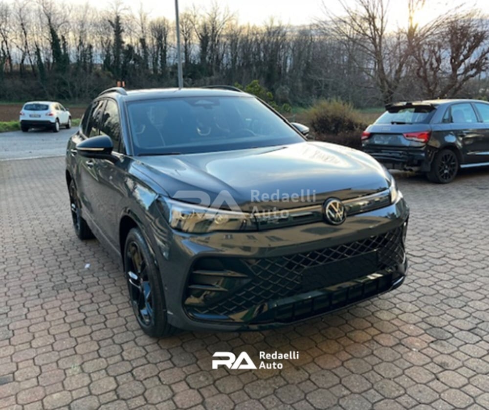 Volkswagen Tiguan nuova a Lecco (2)