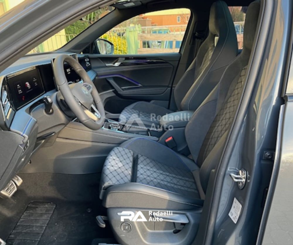 Volkswagen Tiguan nuova a Lecco (5)
