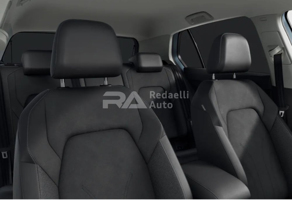 Volkswagen Golf nuova a Lecco (7)