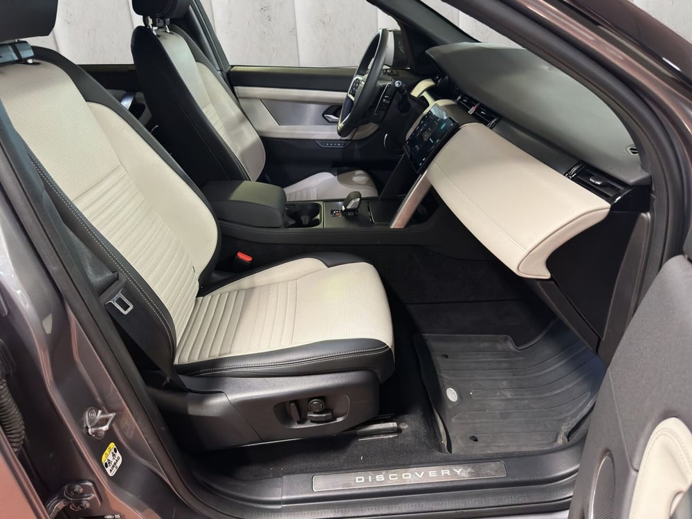 Land Rover Discovery Sport usata a Milano (3)