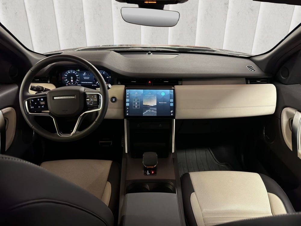 Land Rover Discovery Sport usata a Milano (4)