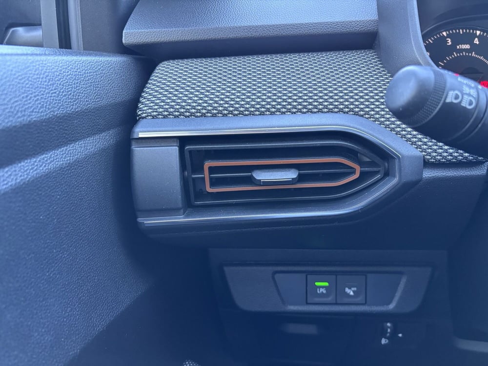 Dacia Sandero usata a Ancona (18)