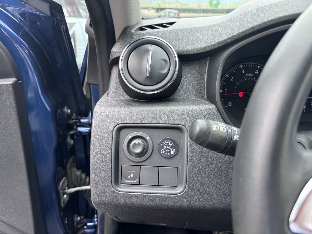 Dacia Duster usata a Ancona (18)