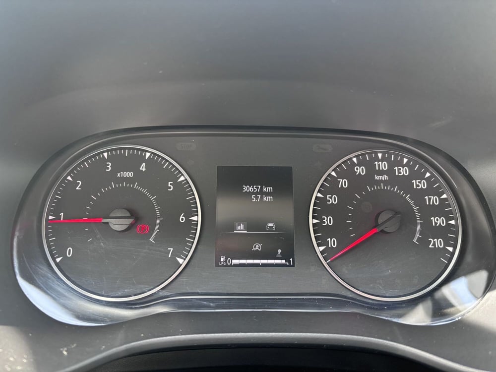 Dacia Sandero usata a Ancona (14)