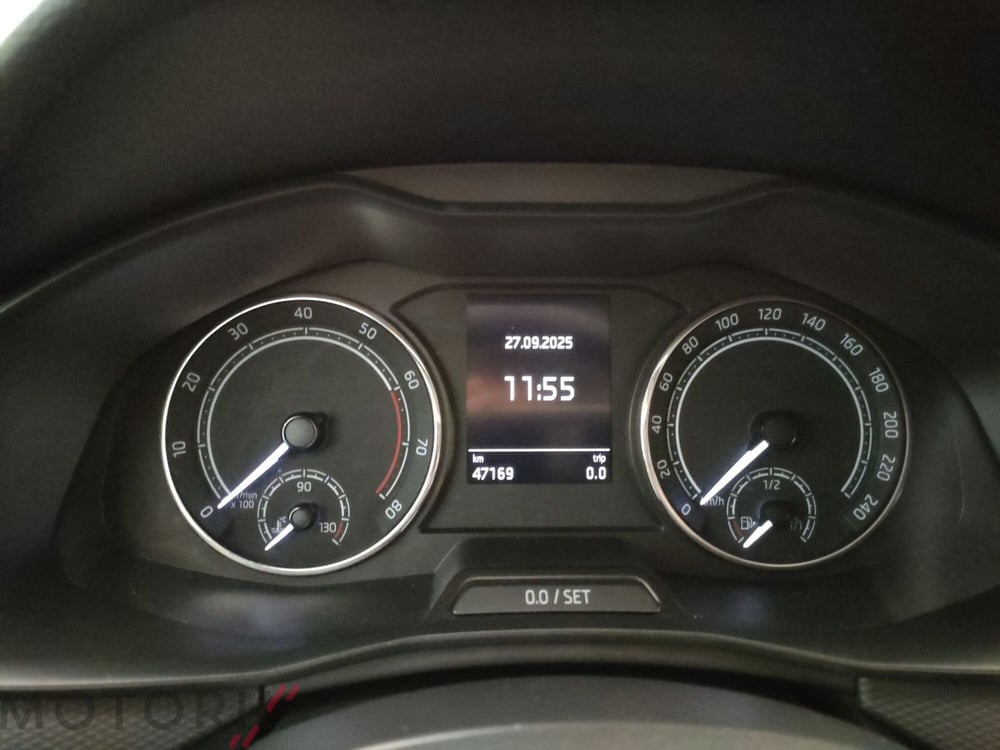 Skoda Kamiq usata a Varese (17)