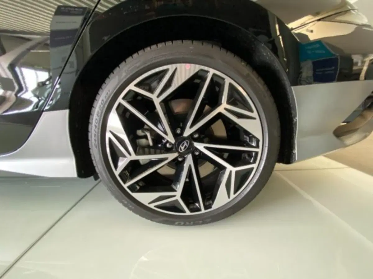 Hyundai Ioniq 5 nuova a Padova (18)