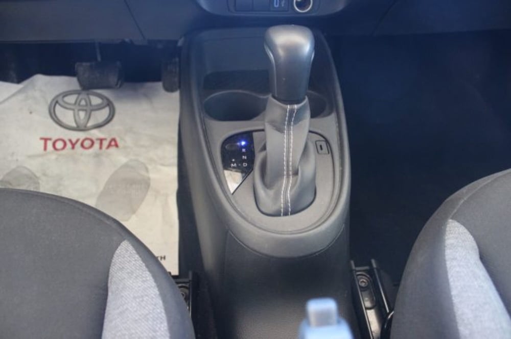 Toyota Aygo X nuova a Roma (15)