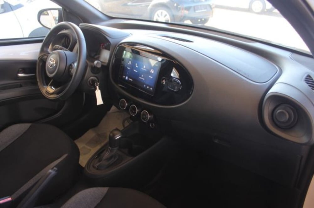 Toyota Aygo X nuova a Roma (6)