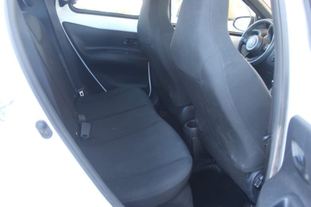 Toyota Aygo X nuova a Roma (8)