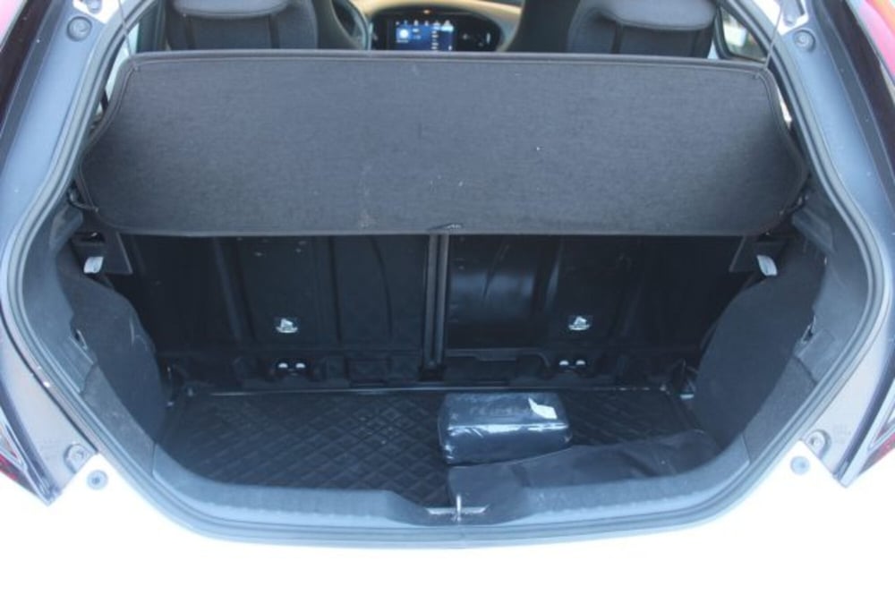 Toyota Aygo X nuova a Roma (11)