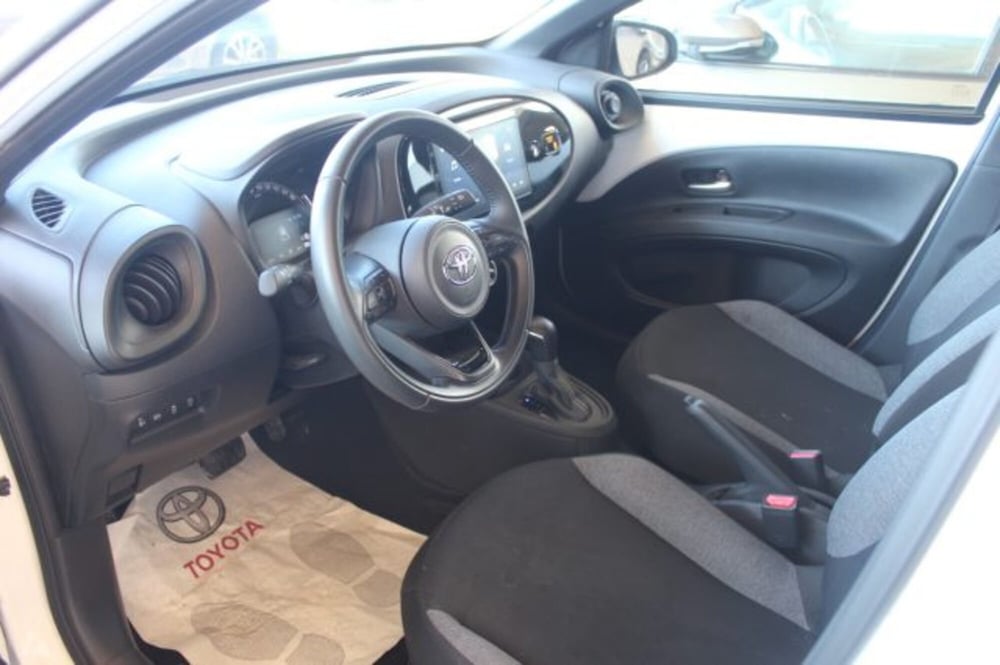 Toyota Aygo X nuova a Roma (12)