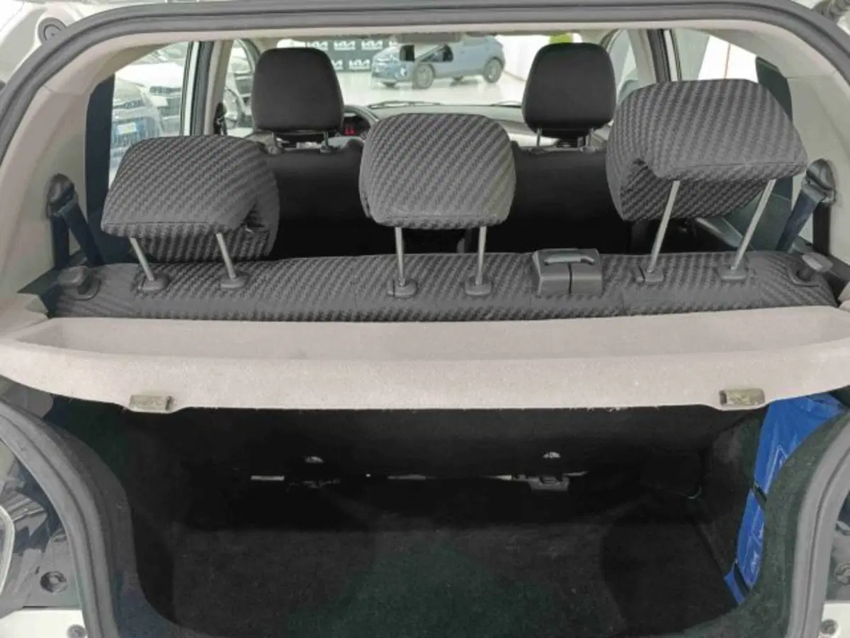 Mahindra KUV100 usata a Catania (12)