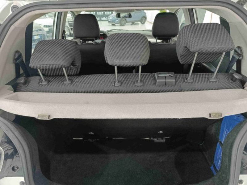 Mahindra KUV100 usata a Catania (12)