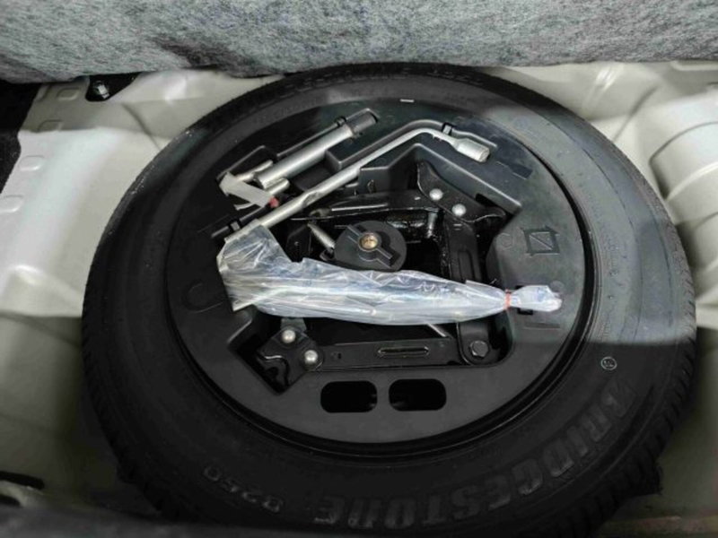 Mahindra KUV100 usata a Catania (13)